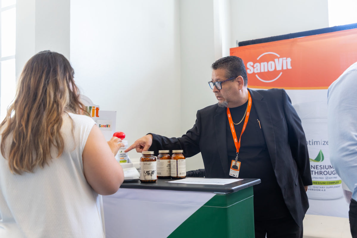 Equipo SanoVit en el Congreso Médico 2025, Fajardo.