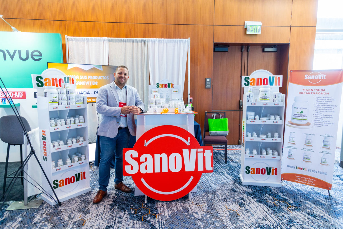 Stand de SanoVit en la convención COOPHARMA 2025.